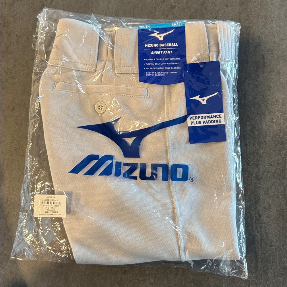 Mizuno new with tags grey Kids Baseball Pants size small